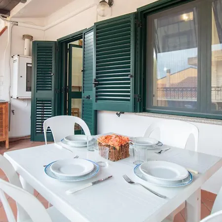 Welcomely - La Terrazza Di Via Della Pineta